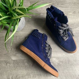 Betsey Johnson Blue Hightops NextSkull size 8